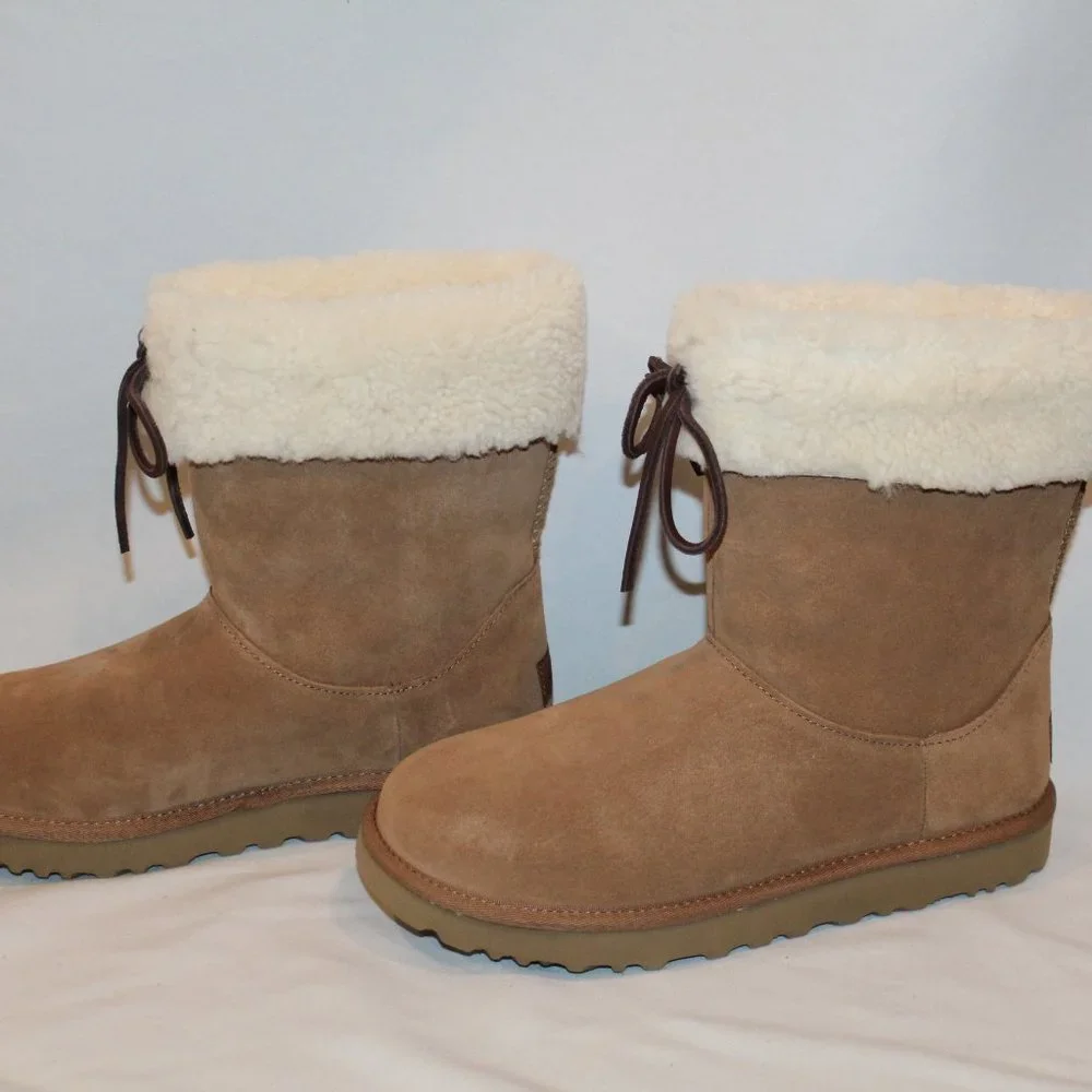 NIB UGG WOMEN'S CLASSIC SHORT CHESTNUT SUEDE‎ SHEARLING LINED SARISSA BOOTS 8